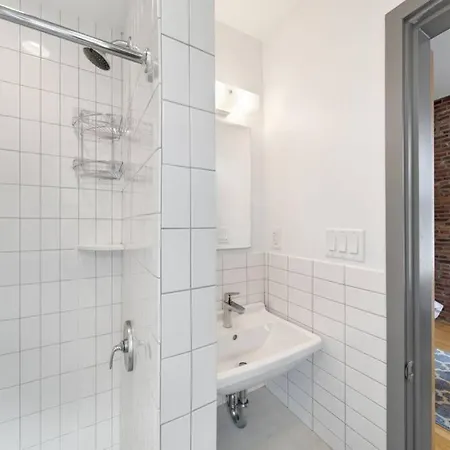 Simple Furnished Studio In The Heart Of Boston Exterior photo
